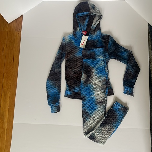 3 Piece Nike Set - Picture 3 of 4